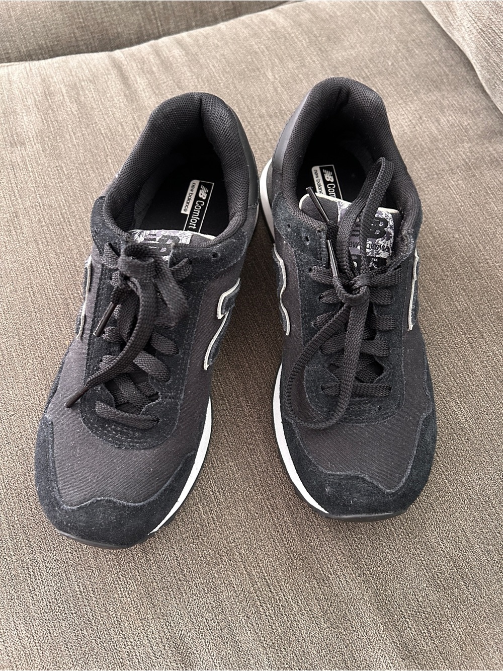 BRAND NEW Women's New Balance Lifestyle 515 - Black Size 6